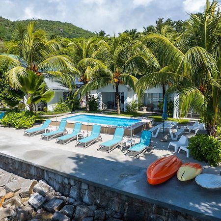 Le Nautique Beachfront Apartments Anse Royale Exterior foto