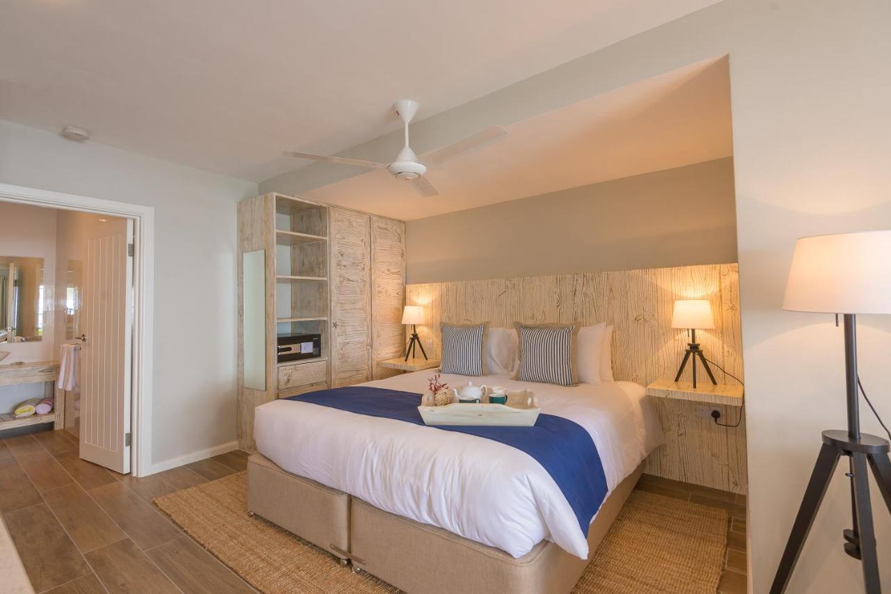 Le Nautique Beachfront Apartments Anse Royale Exterior foto