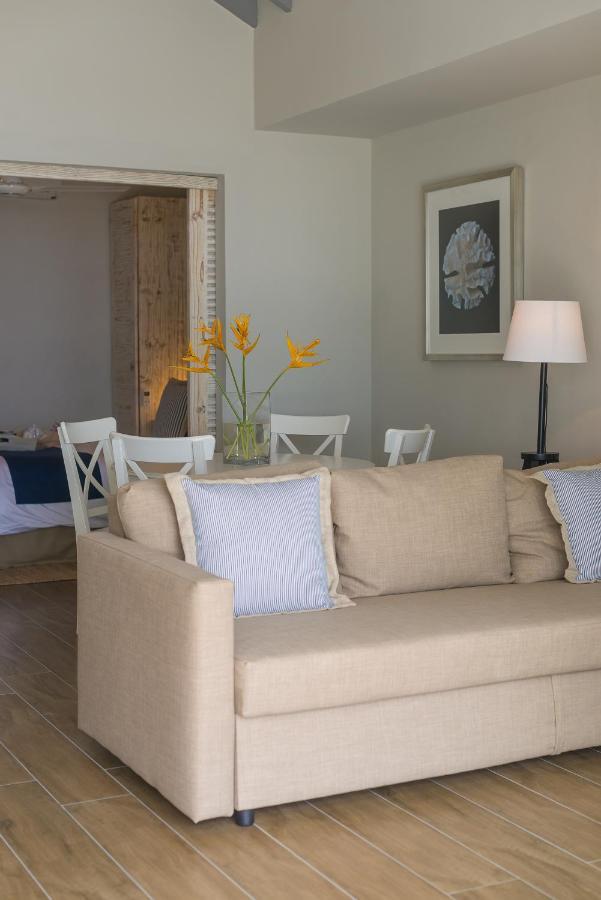 Le Nautique Beachfront Apartments Anse Royale Exterior foto