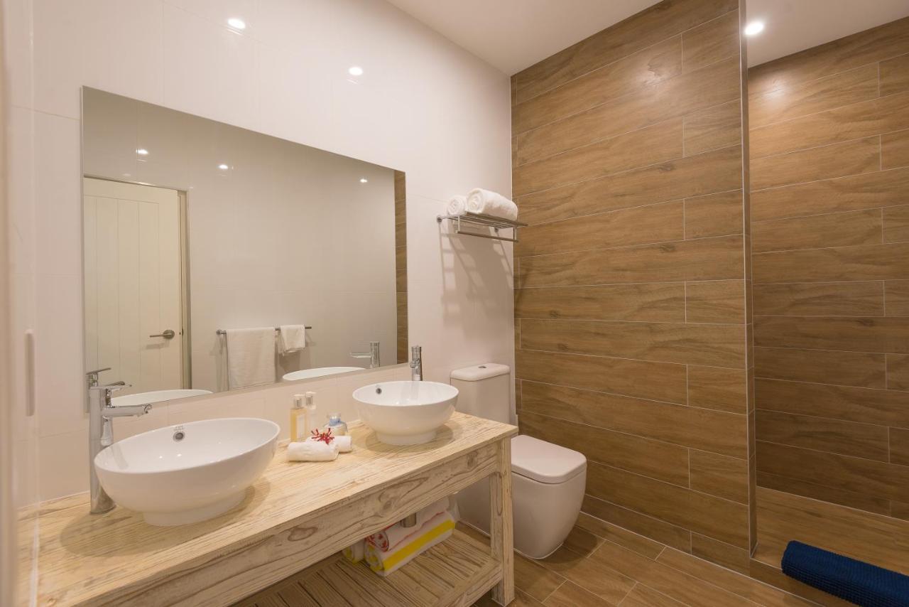 Le Nautique Beachfront Apartments Anse Royale Exterior foto