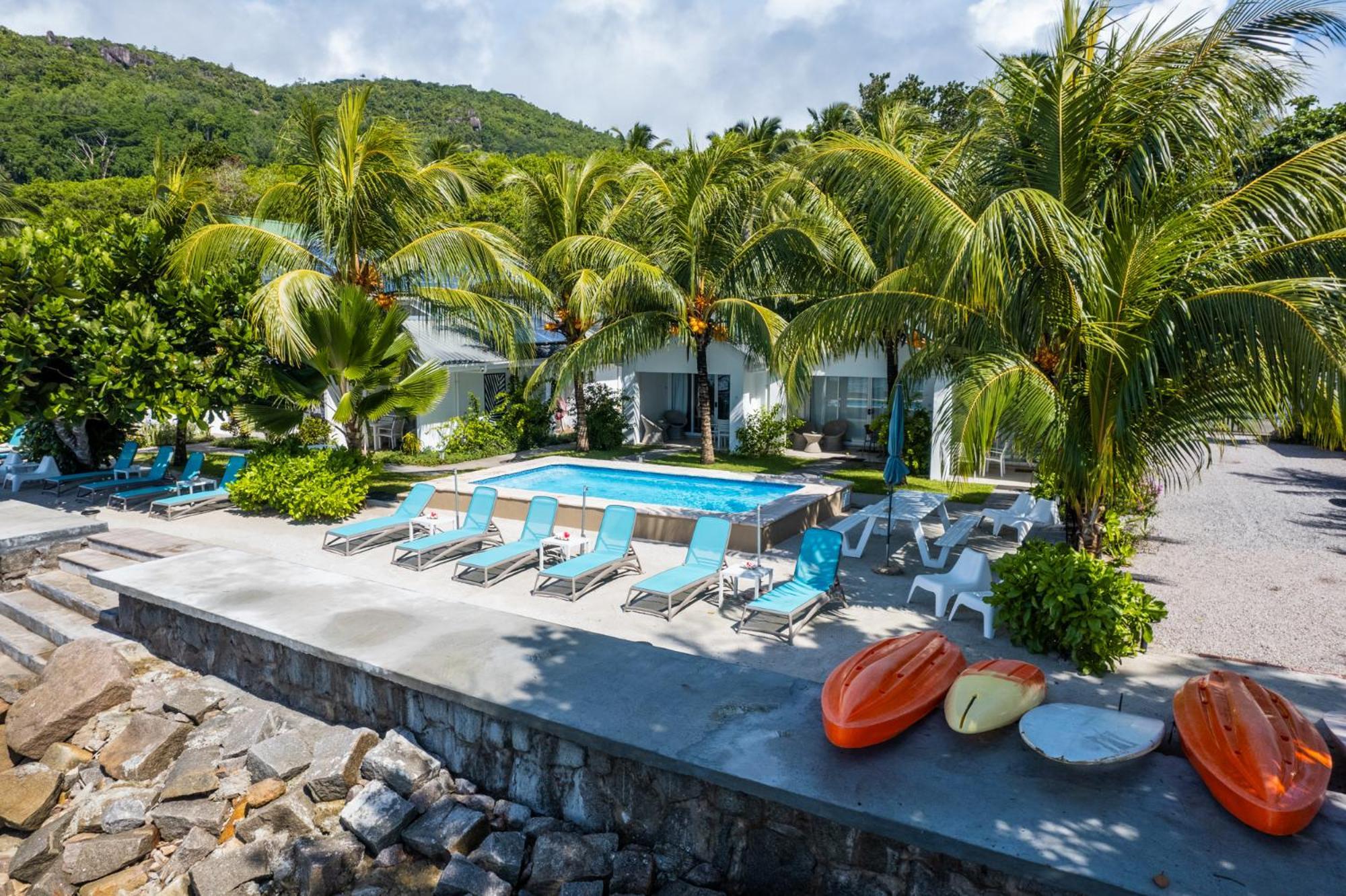 Le Nautique Beachfront Apartments Anse Royale Exterior foto