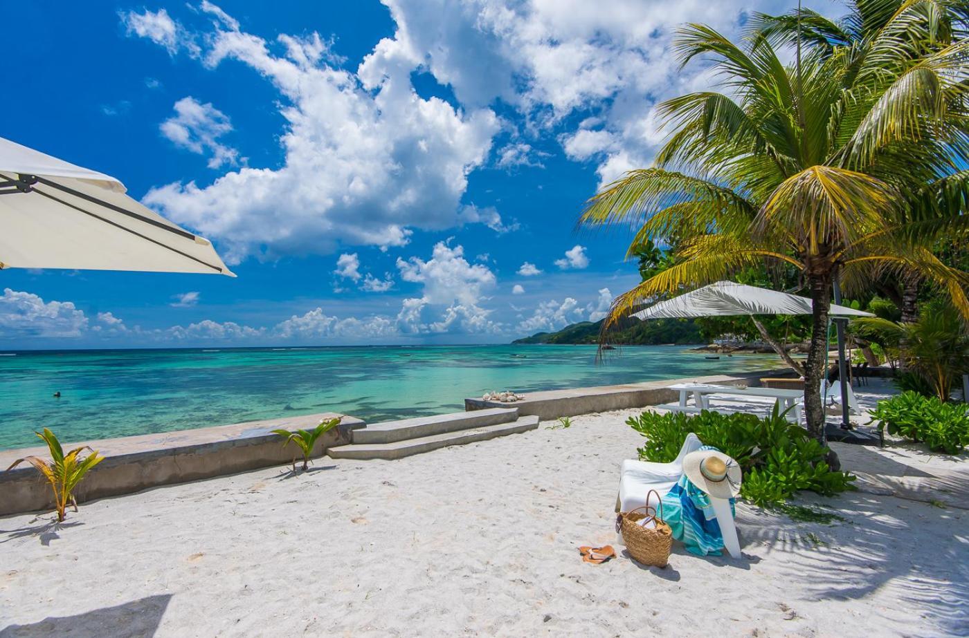 Le Nautique Beachfront Apartments Anse Royale Exterior foto