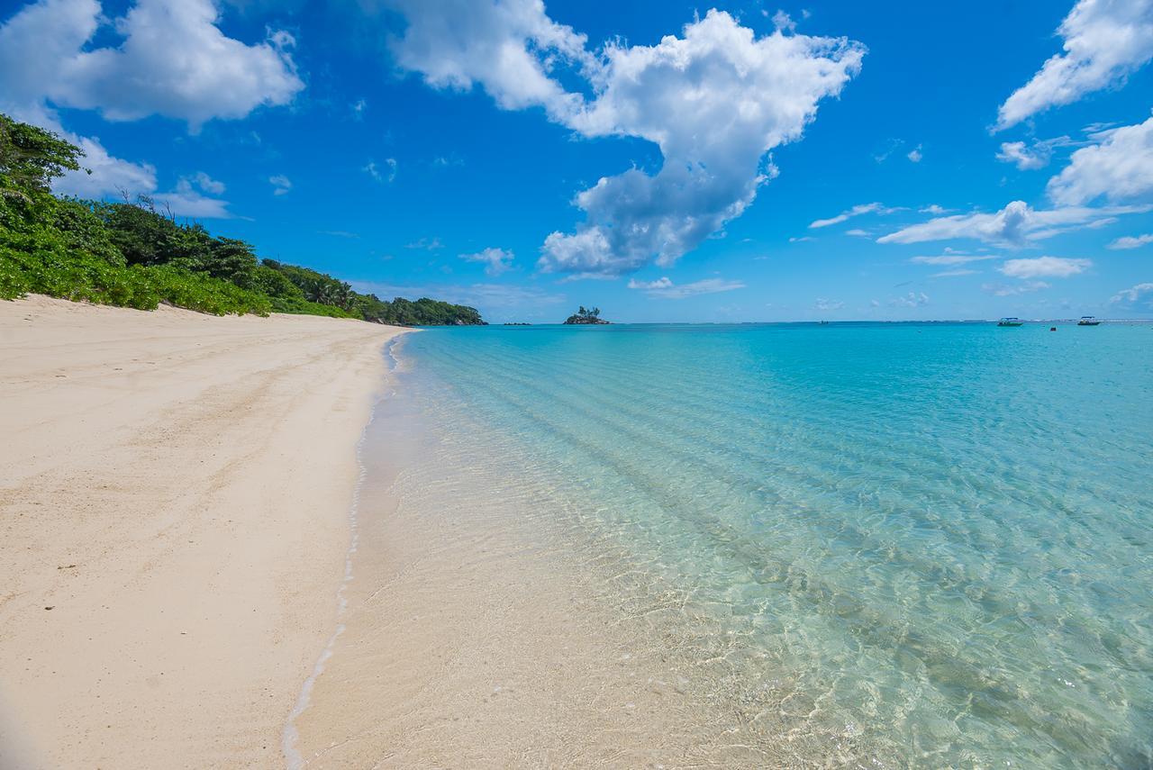 Le Nautique Beachfront Apartments Anse Royale Exterior foto